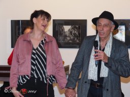 Fashion Show in der Contemplor Galerie Wien am 14. 03. 2024